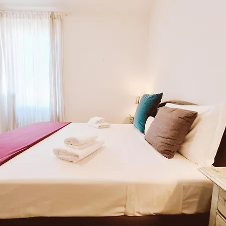 Апартаменты Elegante Con Terrazzino A San Lorenzo